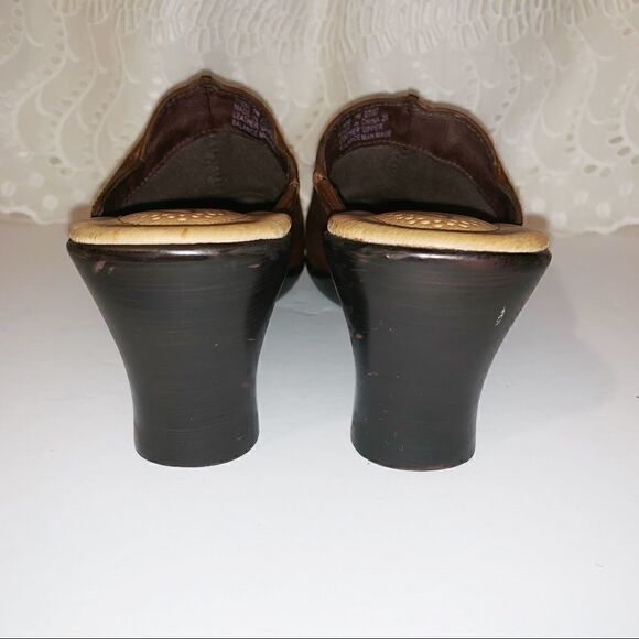 Clark’s brown leather wedge clogs size 7 - Picture 4 of 8